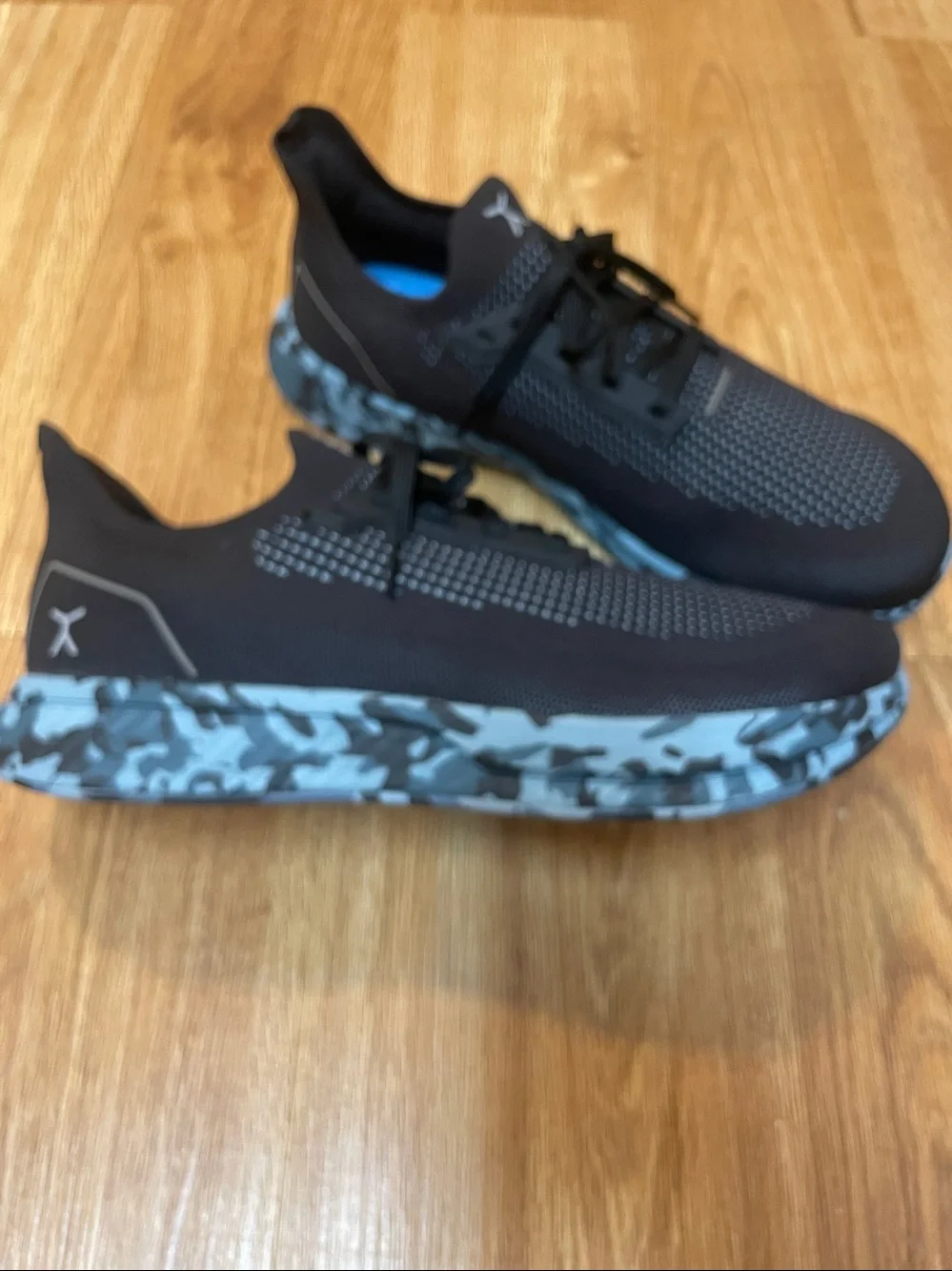 Flux Adapt Runner in Black Camo RN Sz 13